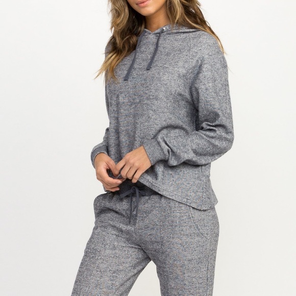 🔥RVCA🔥 - Picture 6 of 8